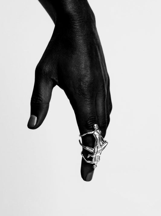 SCISSORING _ Androgynous