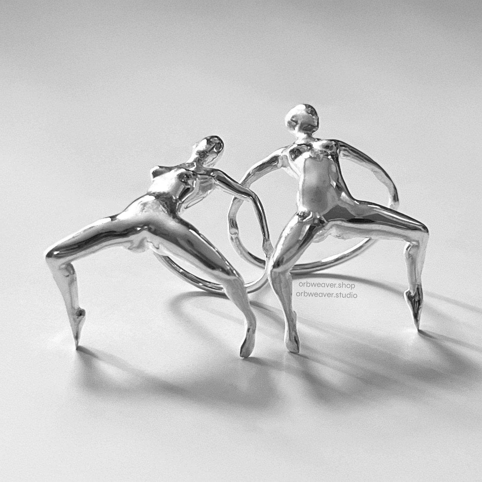 Scissor Ring by Orbweaver